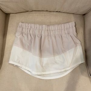 LULULEMON TENNIS SKKRT SIZE 4
